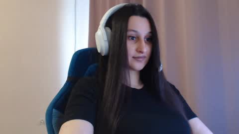 Sophie online show from 04.14.26