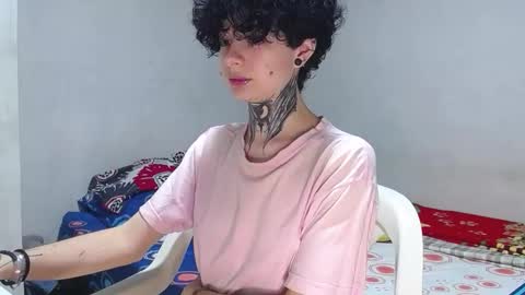 Little Mike Independent model online show from 11.11.25