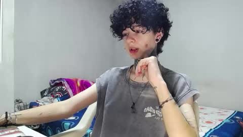 Little Mike Independent model online show from 11.20.25