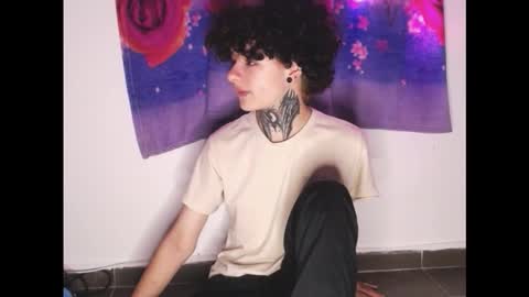 Little Mike Independent model online show from 02.19.26