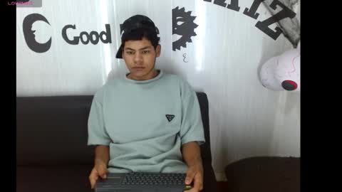 Snapshot of yordi_alpha chatting on 11.01.25 Yordi online show from 11.01.25