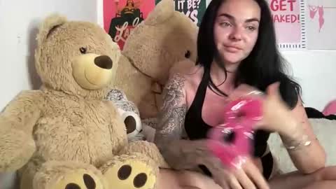 Yorkshire Girly online show from 05.24.26