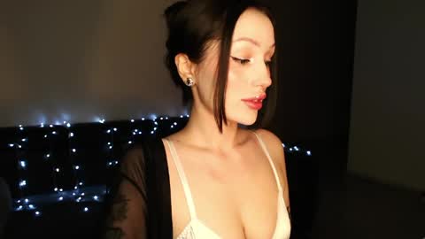 Sophie online show from 04.14.26