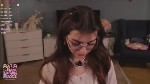 Snapshot of you_fell_in_love chatting on 11.24.25 Elizabeth brunette -- Darline blonde online show from 11.24.25