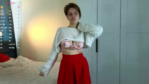 Snapshot of you_fell_in_love chatting on 05.22.26 Elizabeth brunette -- Darline blonde online show from 05.22.26