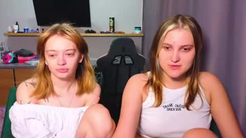 Anna and Luna online show from 07.15.26