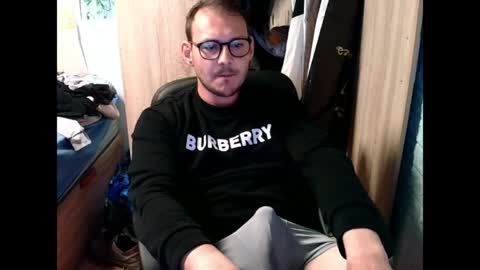 Snapshot of younromki chatting on 05.03.26 A... online show from 05.03.26