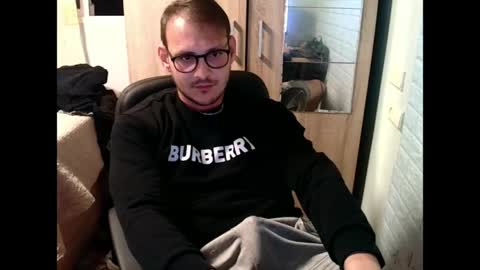 Snapshot of younromki chatting on 05.05.26 A... online show from 05.05.26