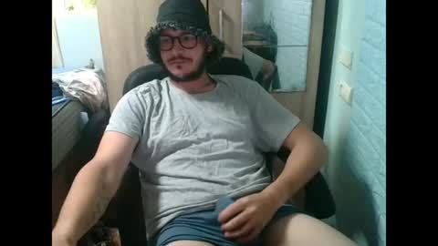 Snapshot of younromki chatting on 06.22.26 A... online show from 06.22.26