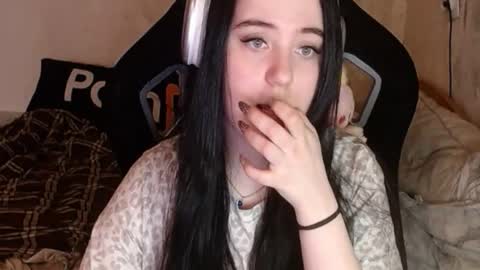 your_8a8y online show from 11.20.25