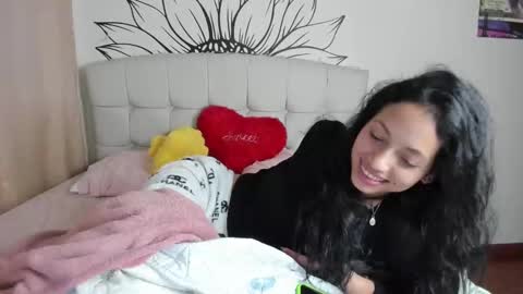 Snapshot of your_beck chatting on 02.23.25 mia3 online show from 02.23.25