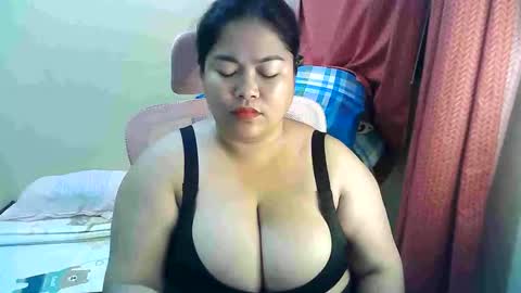 your_big_boobs online show from 10.02.25