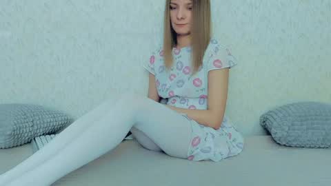 Lily online show from 01.13.25