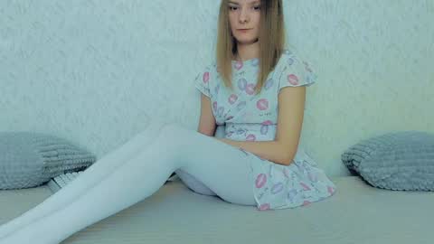 Lily online show from 01.14.25