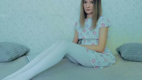 Lily online show from 02.05.25