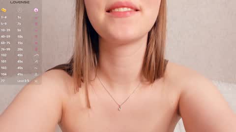 Snapshot of your_cute_doll chatting on 02.02.25 Hey guys Im Alice Lets be friends online show from 02.02.25