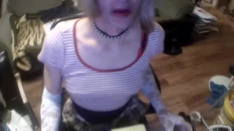 Taylor Tash online show from 12.11.24