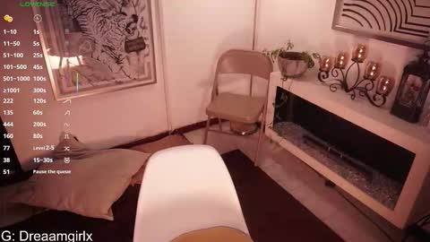 Snapshot of your_dreaamgirlx chatting on 11.24.25 Isabella online show from 11.24.25