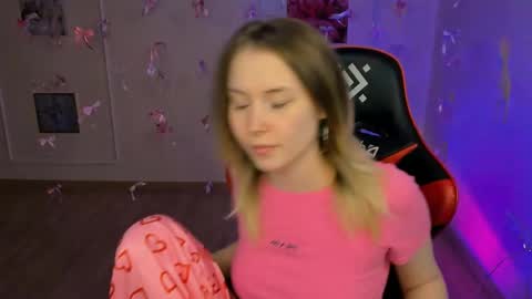 Ella online show from 04.13.26