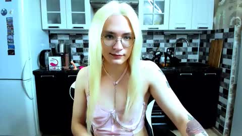 Snapshot of your_hotcutie chatting on 11.05.25 Jane online show from 11.05.25