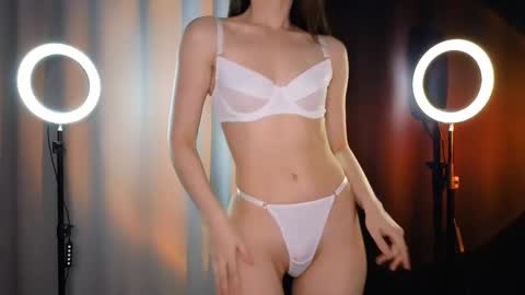 Snapshot of your_littlecharlotte chatting on 02.10.26 Alex The next broadcast is on online show from 02.10.26