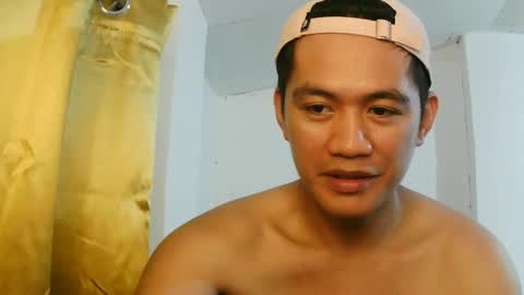 Snapshot of your_love_miaka chatting on 12.21.25 your_love_miaka online show from 12.21.25