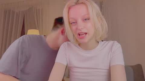 your_molly_mark online show from 10.04.25