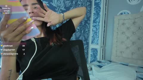 Snapshot of your_perverse_whore chatting on 01.22.25 Salome online show from 01.22.25