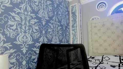 Snapshot of your_perverse_whore chatting on 02.01.25 Salome online show from 02.01.25