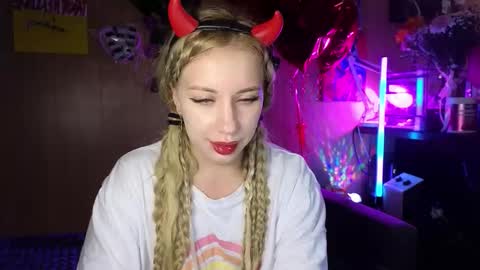 Snapshot of your_psychologist chatting on 09.23.25 Alice online show from 09.23.25