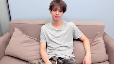 Snapshot of your_shy_guy chatting on 11.27.25 your_shy_guy online show from 11.27.25