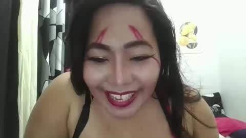 Snapshot of your_unmarriedwife chatting on 10.31.25 your_unmarriedwife online show from 10.31.25