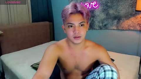 yourasian_bradley online show from 10.26.25