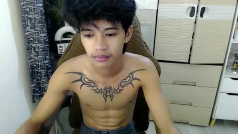 Snapshot of yourasian_eric chatting on 02.23.26 yourasian_eric online show from 02.23.26