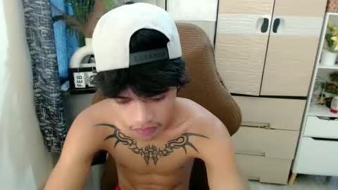 Snapshot of yourasian_eric chatting on 02.26.26 yourasian_eric online show from 02.26.26