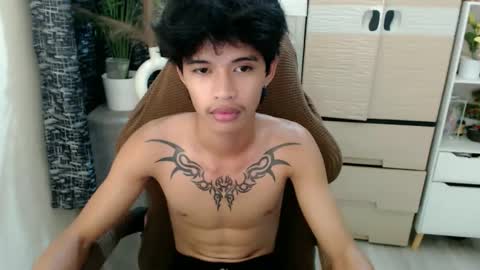 Snapshot of yourasian_eric chatting on 02.28.26 yourasian_eric online show from 02.28.26