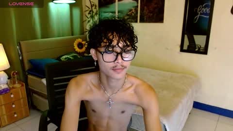 Snapshot of yourasiancarl chatting on 11.03.25 yourasiancarl online show from 11.03.25