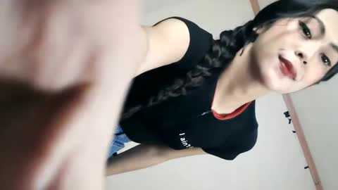 Snapshot of yourbabyriana chatting on 01.19.25 Angel online show from 01.19.25