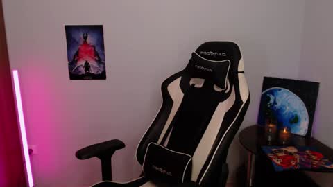 Snapshot of yourbilly chatting on 12.10.24 Billy online show from 12.10.24