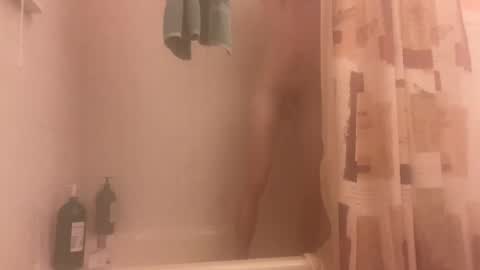 Snapshot of yourbroboytoy chatting on 12.04.24 yourbroboytoy online show from 12.04.24