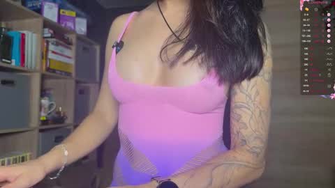 Snapshot of yourcharmingmia chatting on 11.08.25 Mia online show from 11.08.25