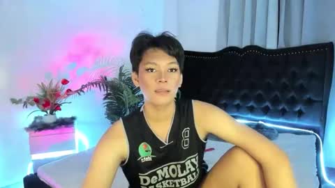 Snapshot of yourdreamboyxx chatting on 09.18.25 HEN online show from 09.18.25