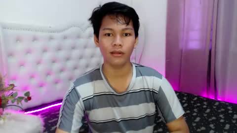 Snapshot of yourdreamboyxx chatting on 10.03.25 HEN online show from 10.03.25