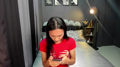 Snapshot of yourfav_jasmin chatting on 07.12.26 NEW HUGECOCK online show from 07.12.26