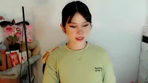 PrettyElla online show from 12.02.25