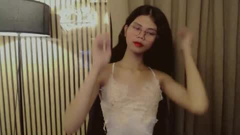 Snapshot of yourfavoratevivian chatting on 10.28.25 Vivian online show from 10.28.25