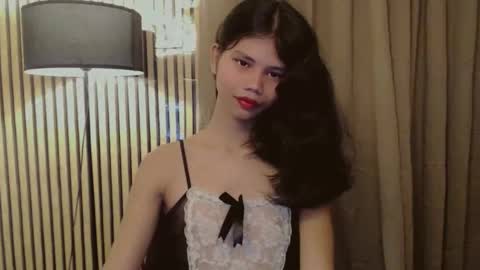 Snapshot of yourfavoratevivian chatting on 11.01.25 Vivian online show from 11.01.25