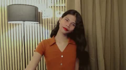 Snapshot of yourfavoratevivian chatting on 11.07.25 Vivian online show from 11.07.25