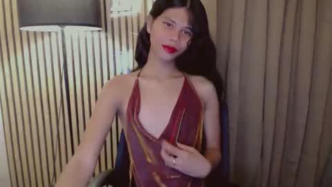 Snapshot of yourfavoratevivian chatting on 11.14.25 Vivian online show from 11.14.25