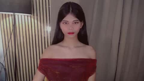 Snapshot of yourfavoratevivian chatting on 01.14.26 Vivian online show from 01.14.26